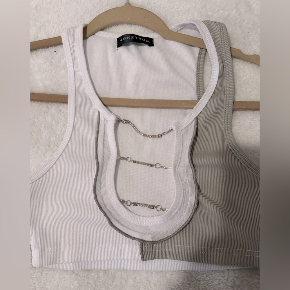 Crop top with rhinestone